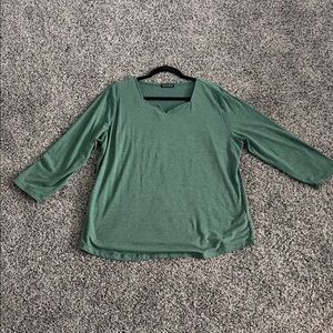 Elegant Green Long Sleeve Women's Top—only worn once
